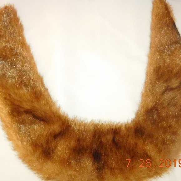 MINK FUR COLLARS - Picture 3 of 5